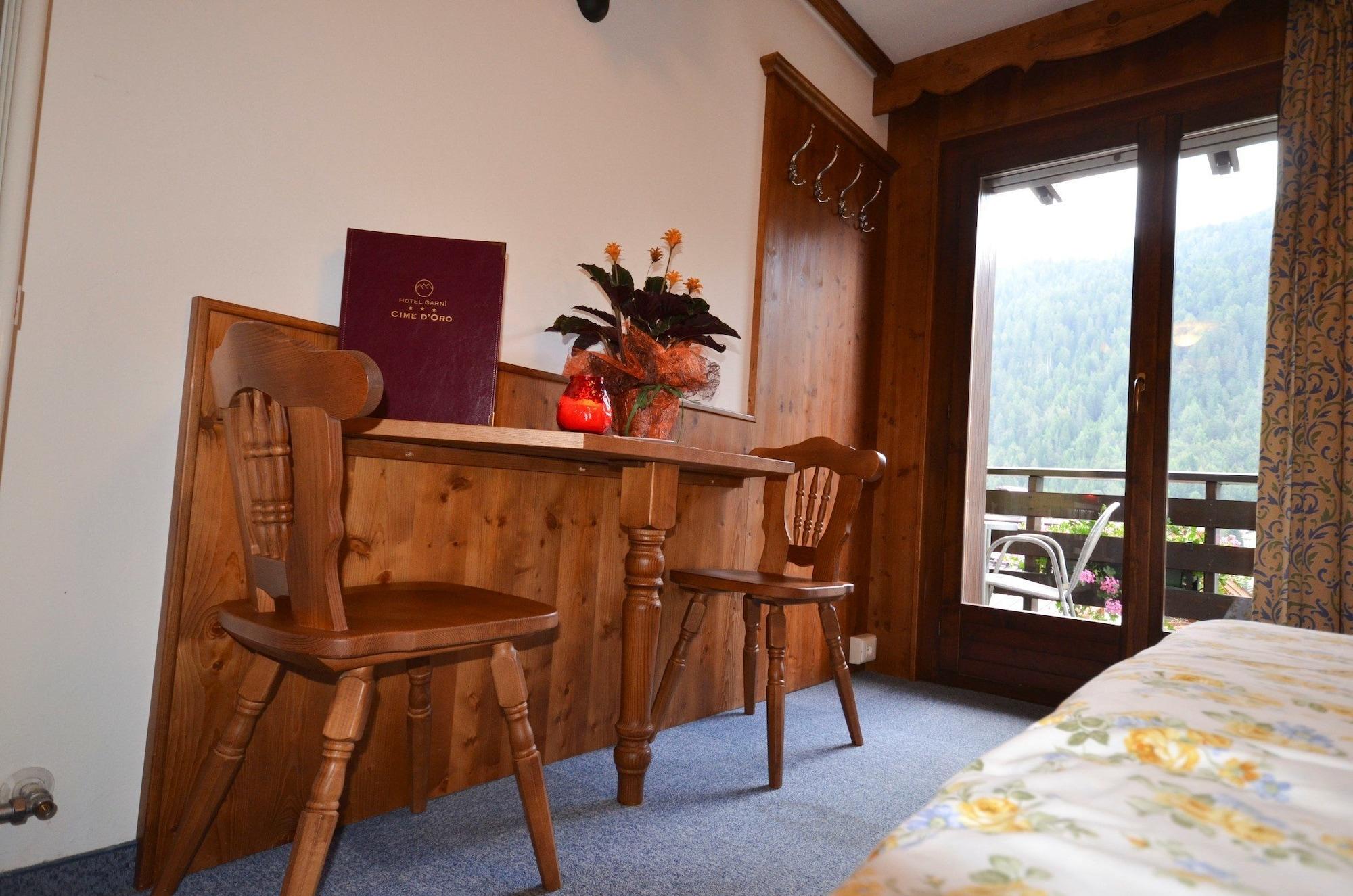 Hotel Cime D'Oro มาดอนนาดีกัมปิโญ ภายนอก รูปภาพ