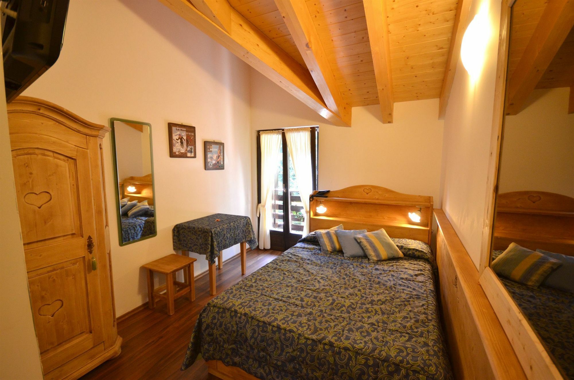 Hotel Cime D'Oro มาดอนนาดีกัมปิโญ ภายนอก รูปภาพ