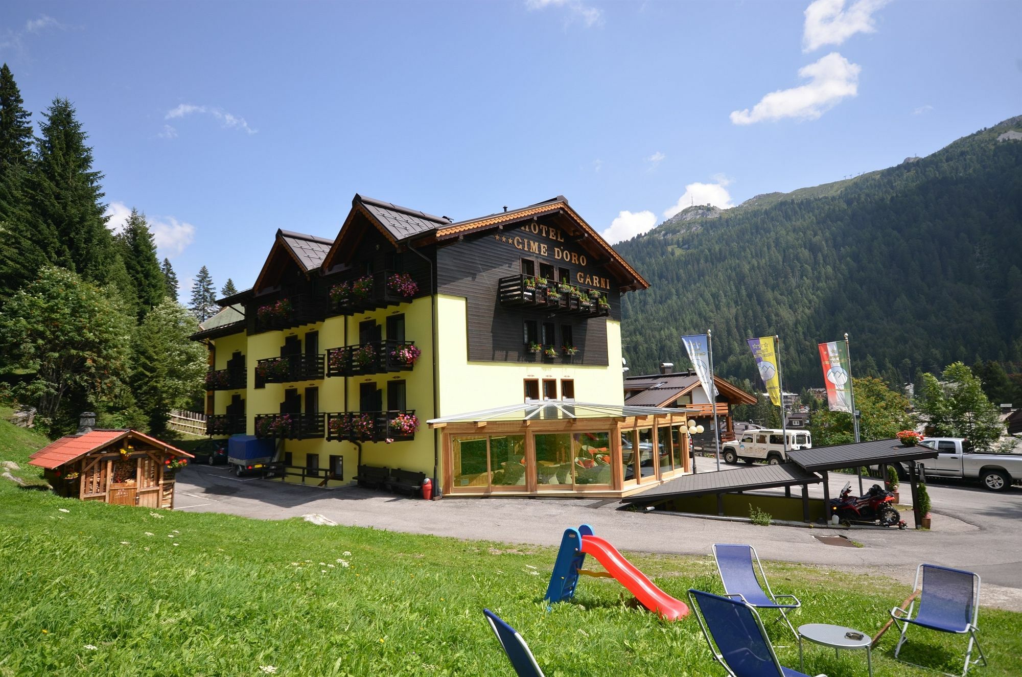 Hotel Cime D'Oro มาดอนนาดีกัมปิโญ ภายนอก รูปภาพ