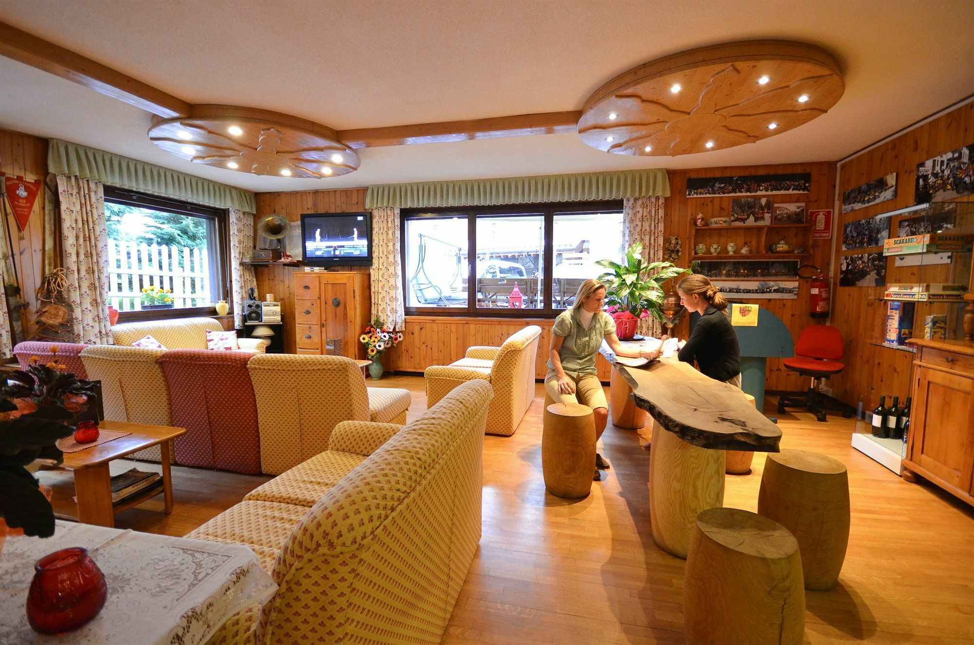 Hotel Cime D'Oro มาดอนนาดีกัมปิโญ ภายนอก รูปภาพ